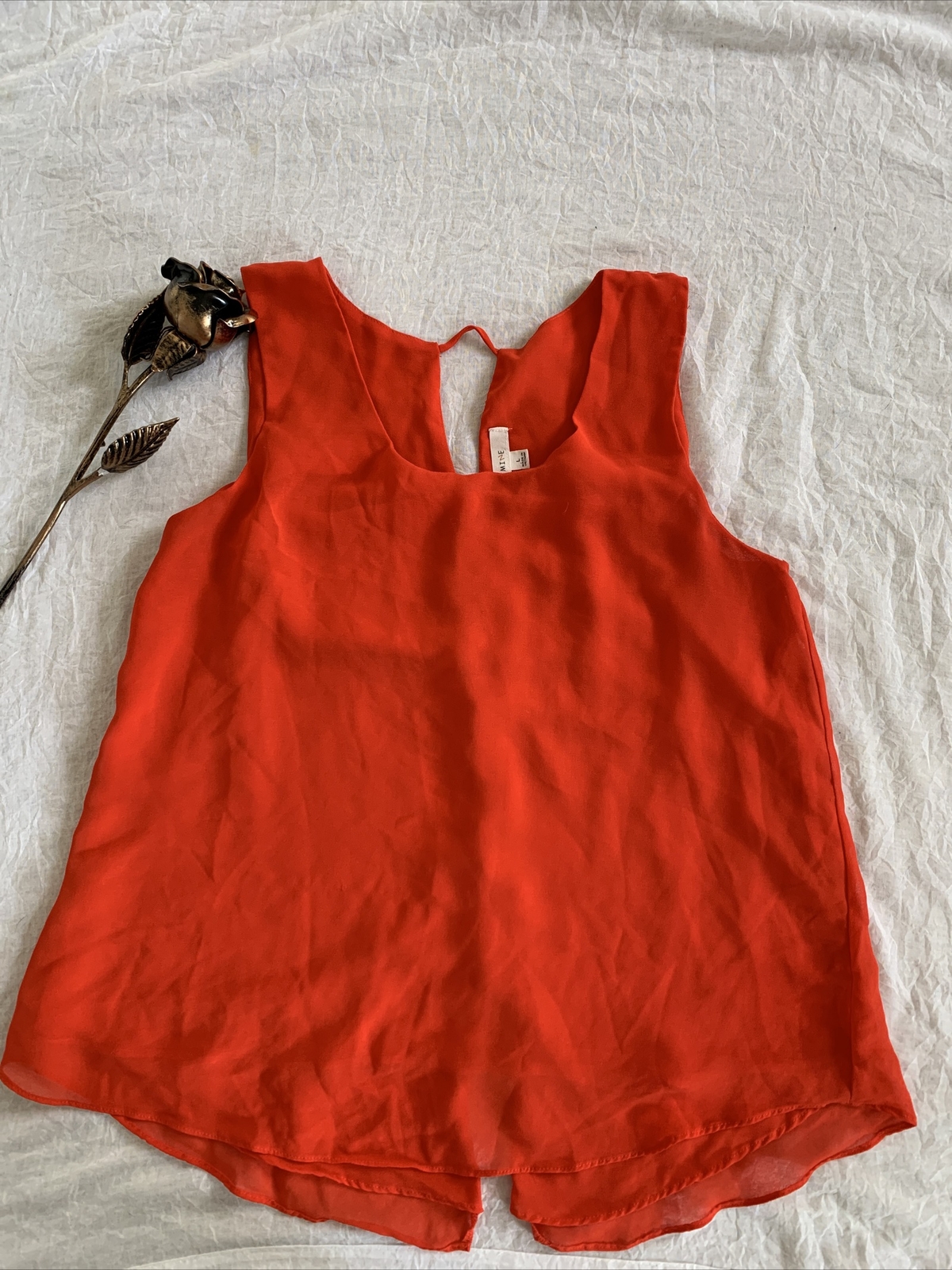 Mine Women’s Shirt Tank Top Size Large L Orange Sleeveless Blouse Keyhole
