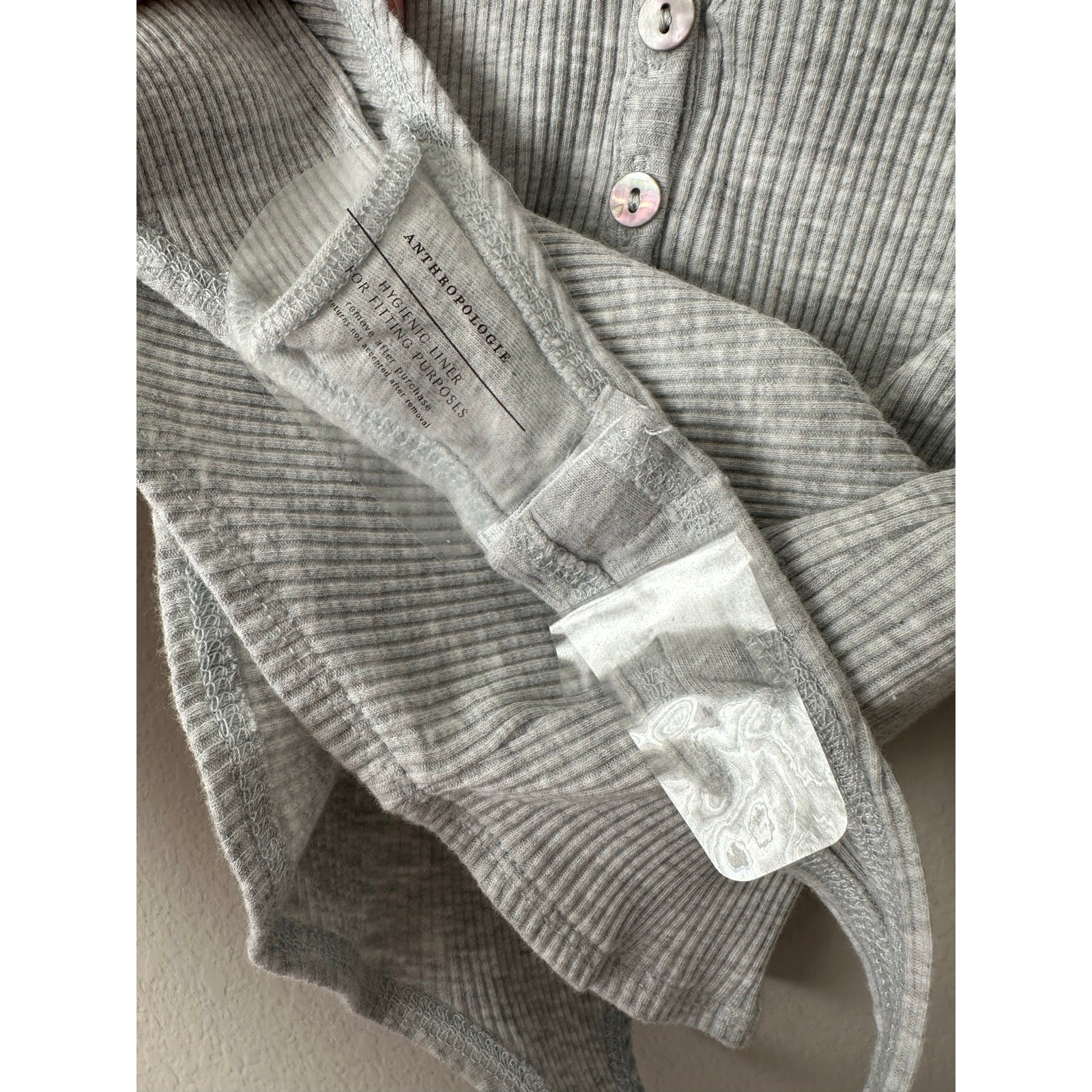 ANTHROPOLOGIE Ribbed Henley Tee V-Neck Bodysuit in Light Grey Heather Size XS