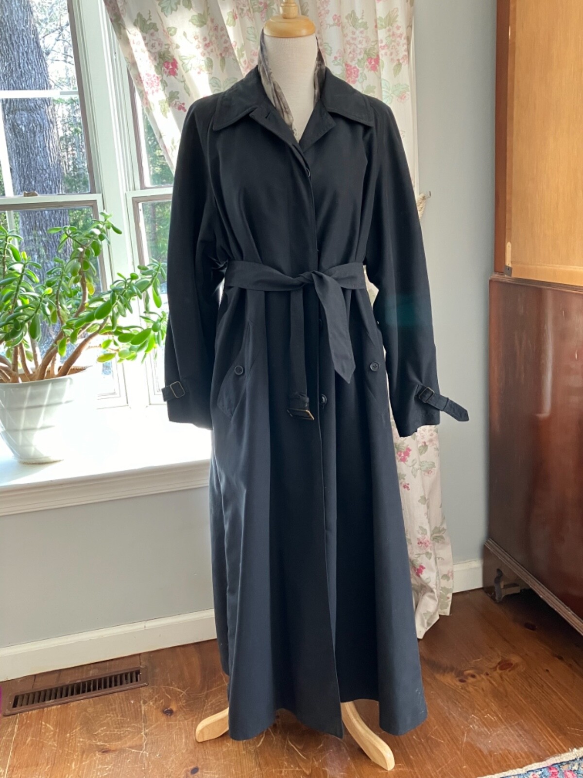Paul Stuart Women’s Black Trench Coat