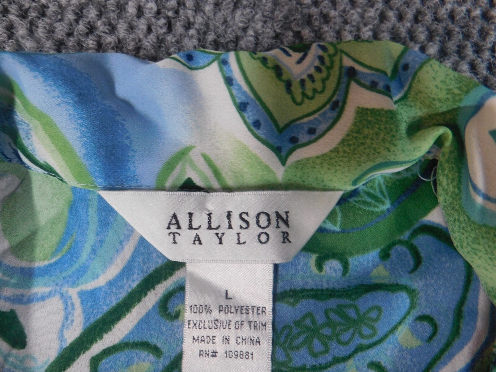 Allison taylor Womens Top Large green floral pullover
