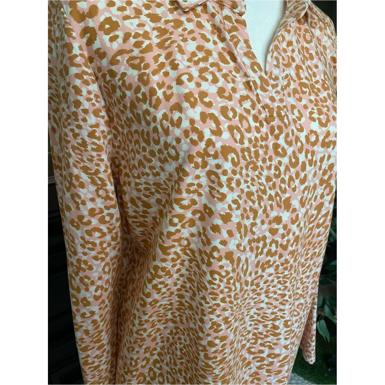 Isaac Mizrahi Pink, Tan and Cream Leopard Print Top size L