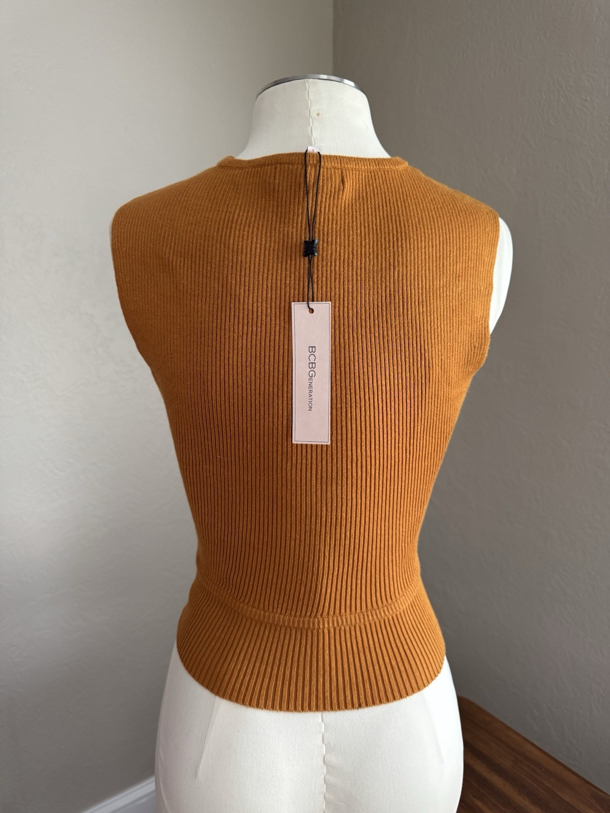 BCBGeneration Ribbed Knit Sleeveless Top Cut Out Waist Caramel W’s L NWT $78
