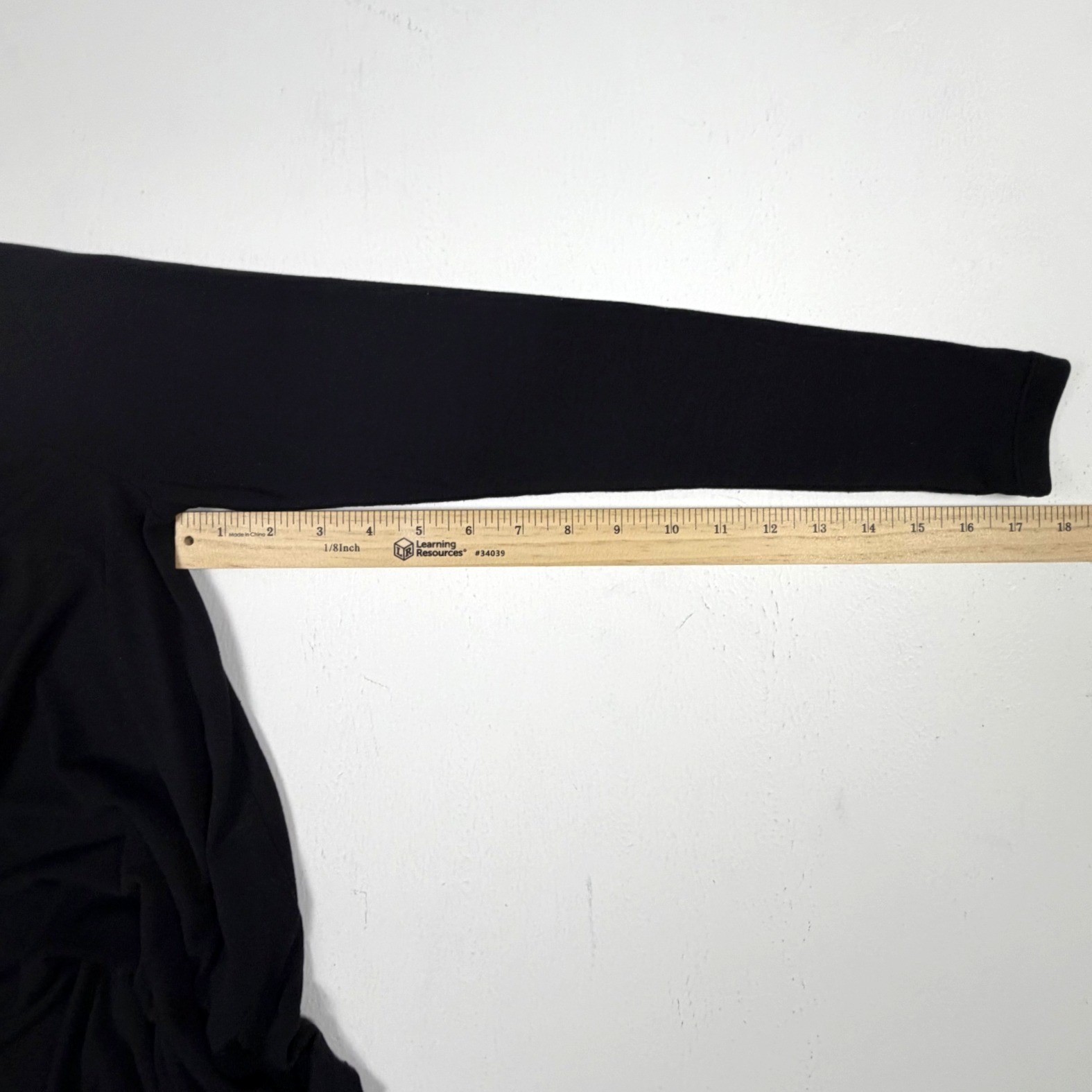 Athleta Black Modal Blend Long Sleeve Scoop V-Neck Curved Hem Top Small