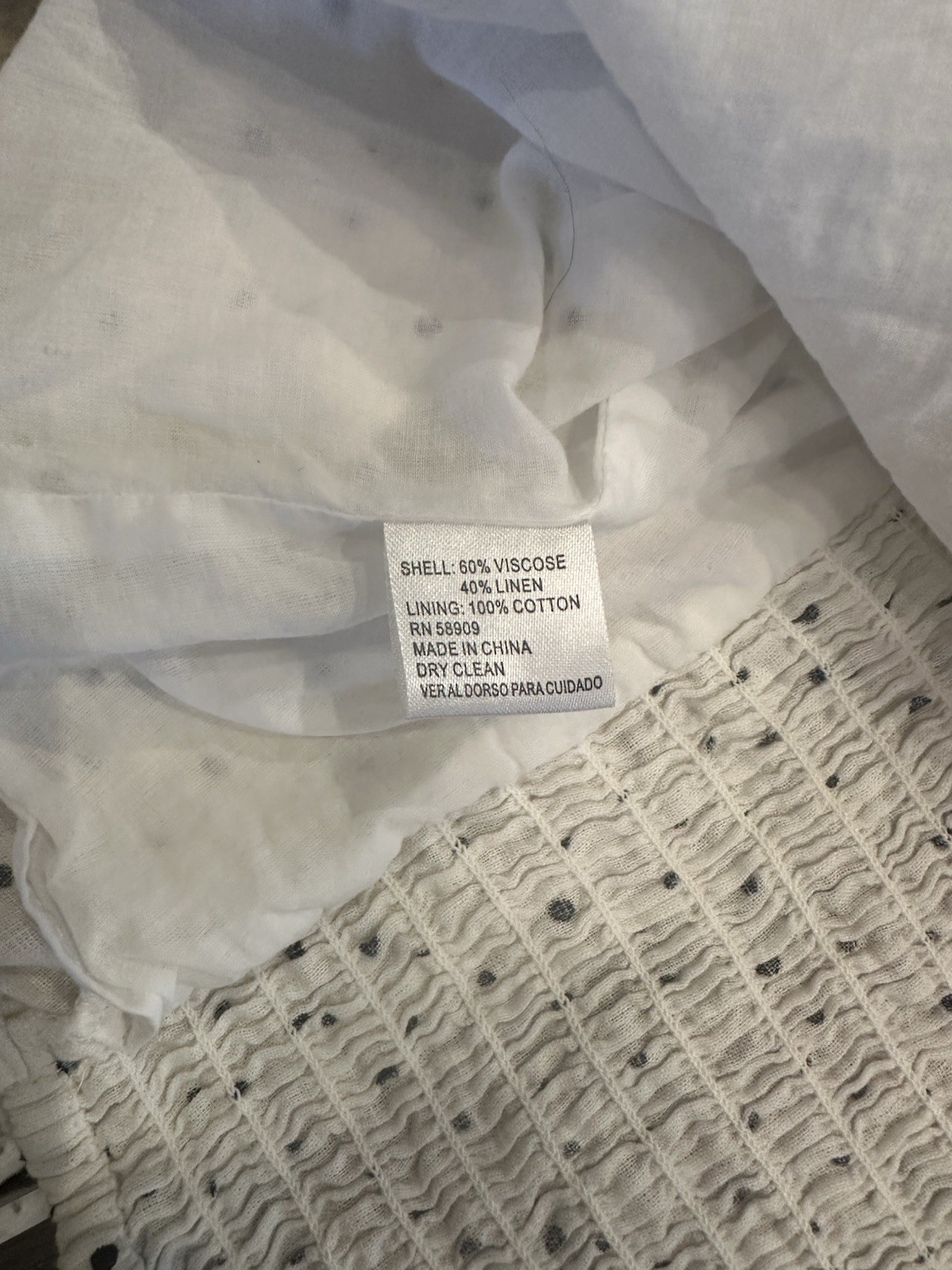 Gianni Bini White Linen Top With Navy Polka Dots And False Button Front Size 4