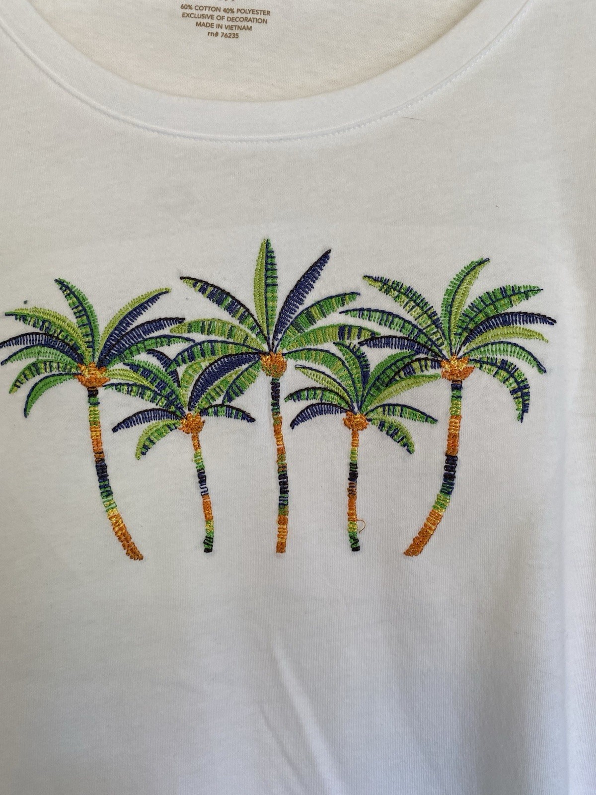 Coral Bay Womens 1X White Short Sleeve Tee With Embroidered Colorful Palm Trees