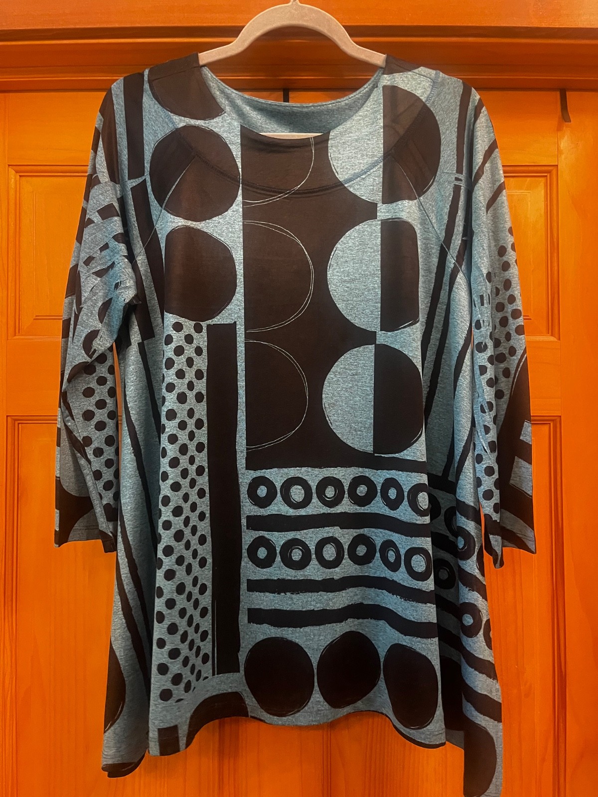 Jess and Jane, made in USA, blue/black geometric print top, large