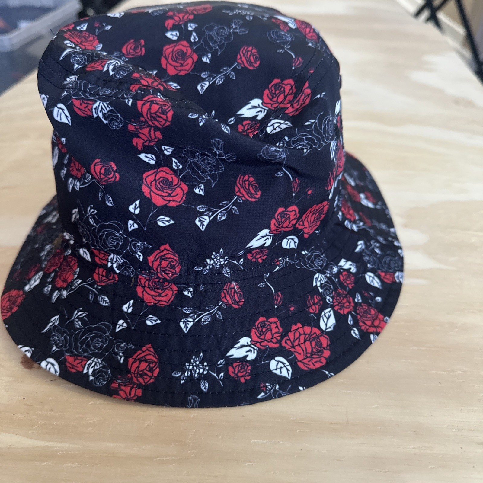 Manchester United Floral All Over Print Black Bucket Hat Small