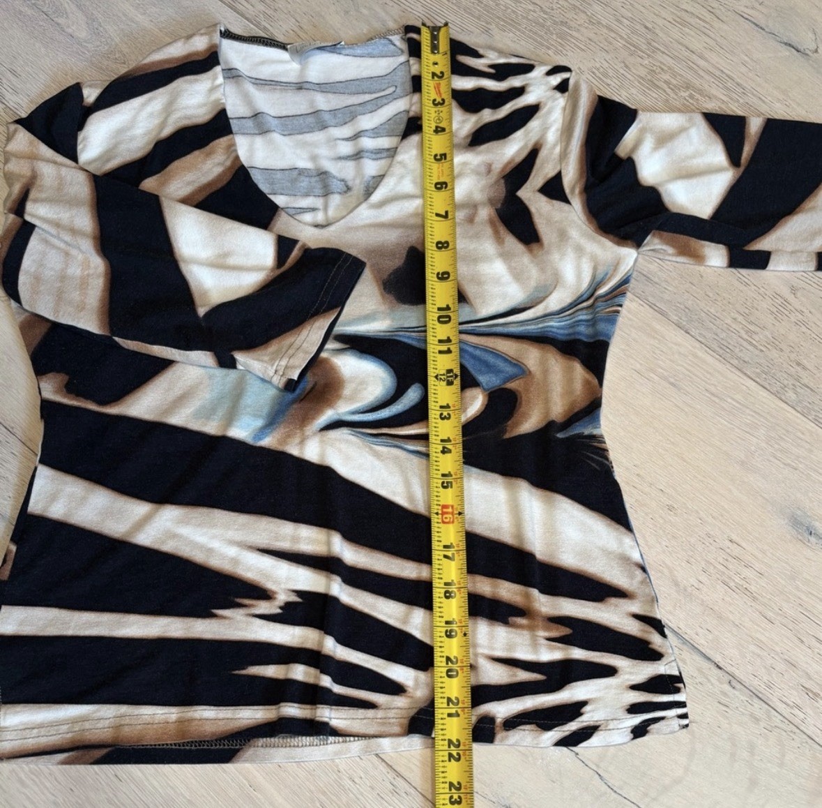 Linda Leal Abstract Zebra Print Top L Brown Blue Tiger Marble V-Neck 3/4 Sleeve