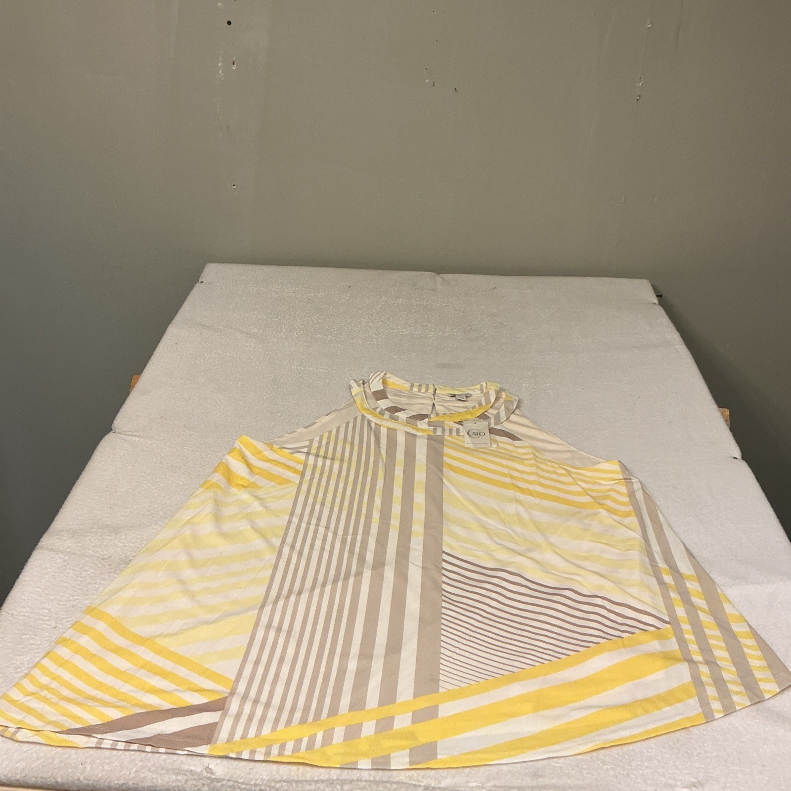 Cato Women’s Yellow Gray And White Tank Top Blouse Sz 18/20W NWT ,3584