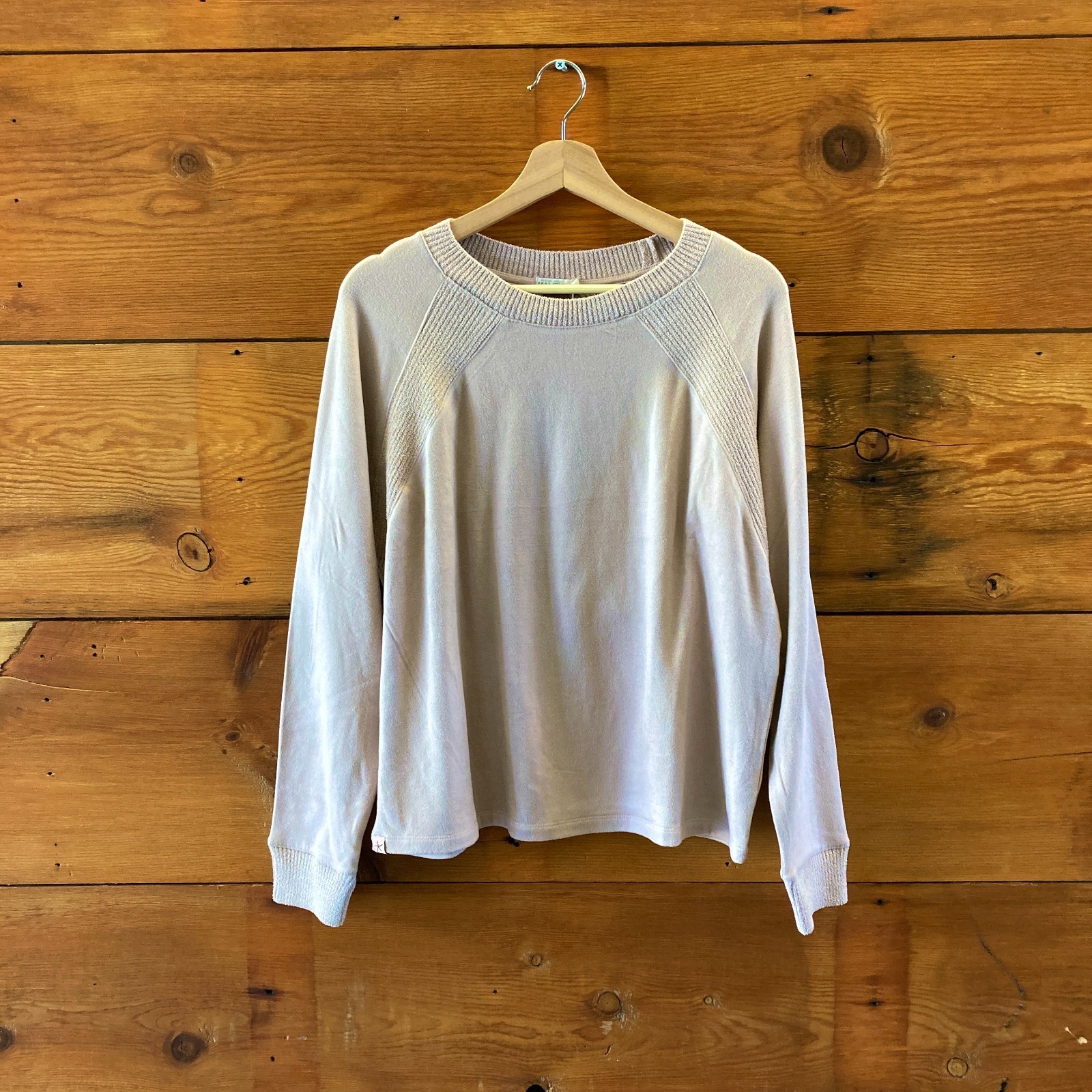 Barefoot Dreams Tan NEW Malibu Collection Brushed Fleece Sweatshirt – 0204MP