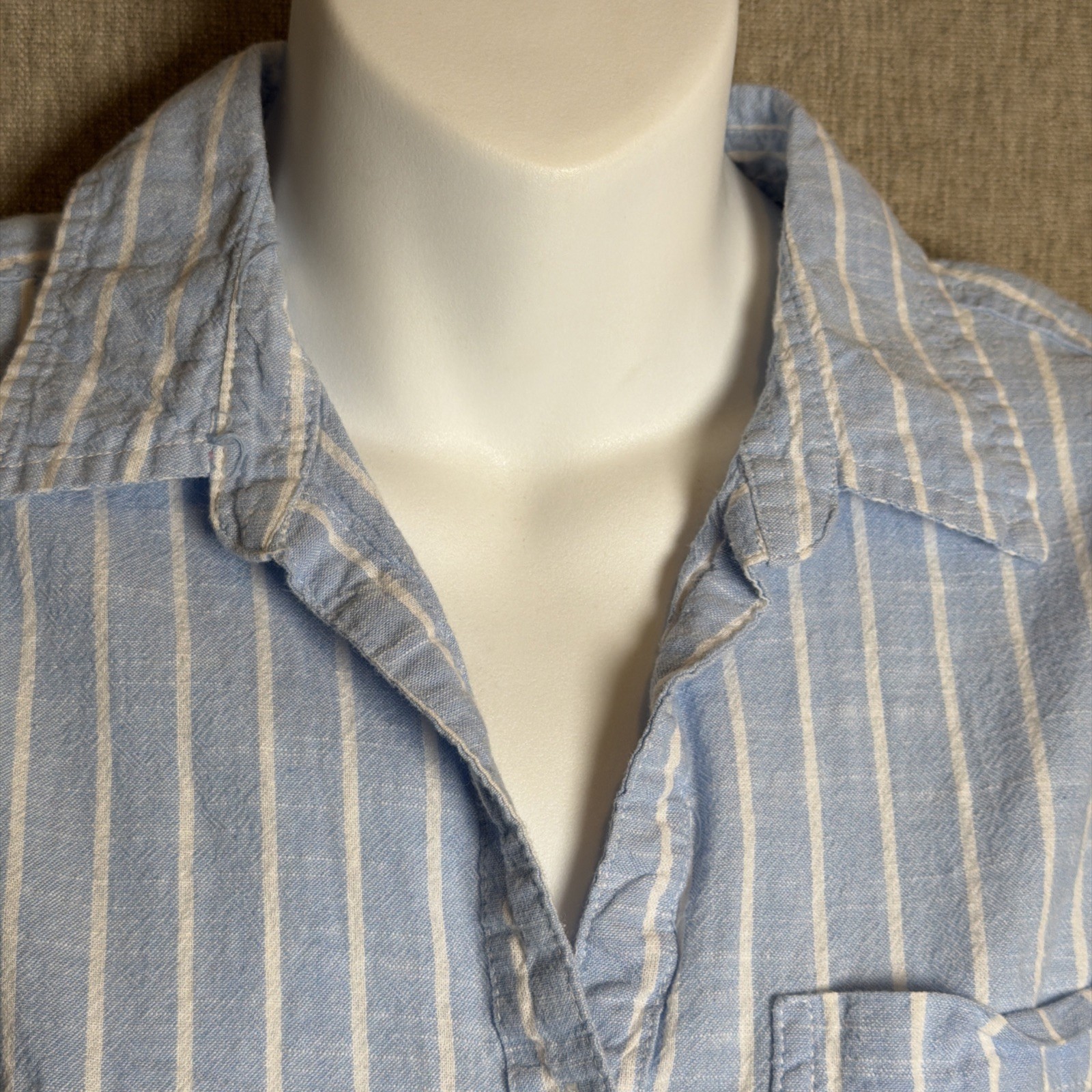 Women’s Dash Sleeveless Button Down Blue & White Shirt Size Small Summer Vacay