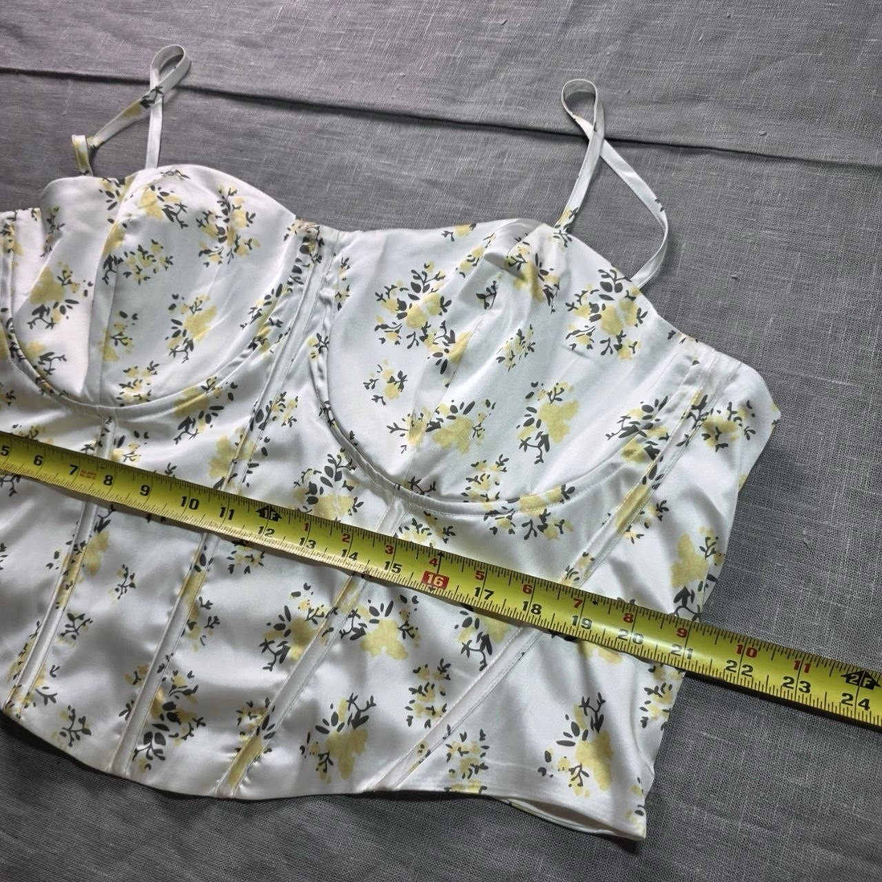 Fashion Nova Floral Corset Bustier Top Size 3XL White Yellow Satin Boning Camiso