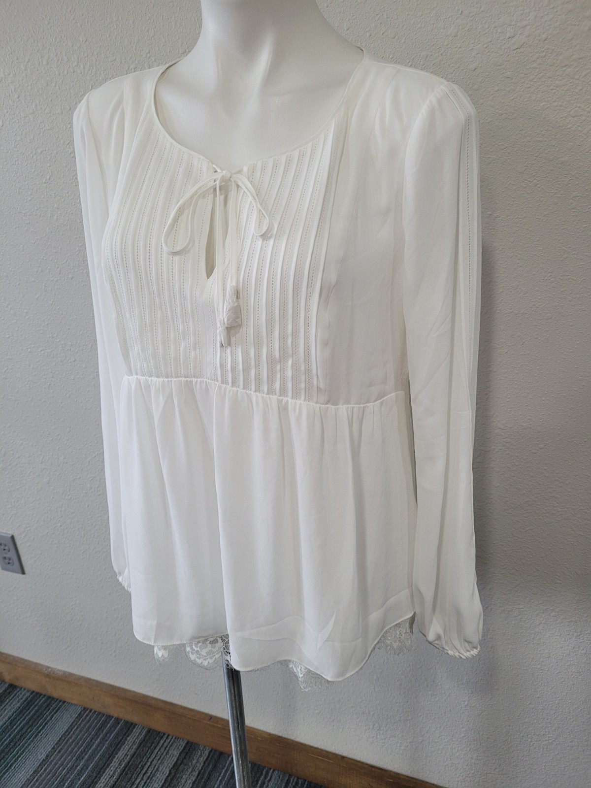 White House Black Market Ivory Boho Blouse- Sheer, Lace Hem, Long Sleeve – Sz 6