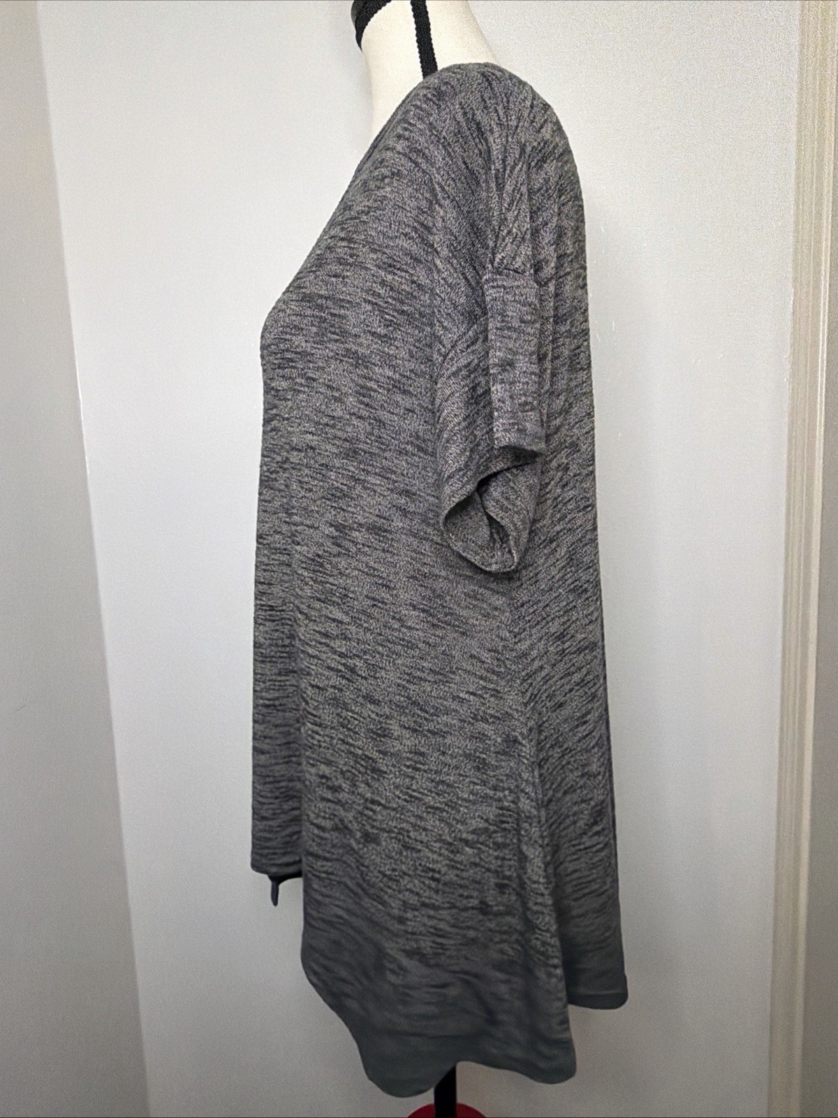 Juicy Couture Grey Heathered Cutout Short-Sleeve Top size M
