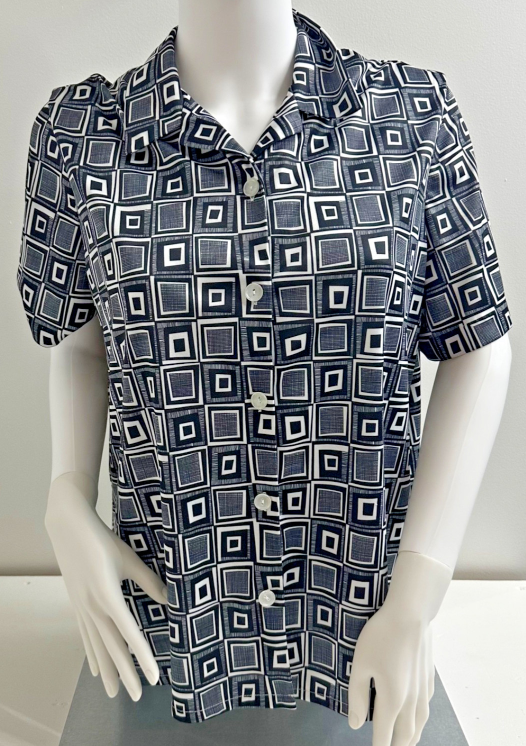 Blair womens blouse button down size LGE vintage geometric mod black square