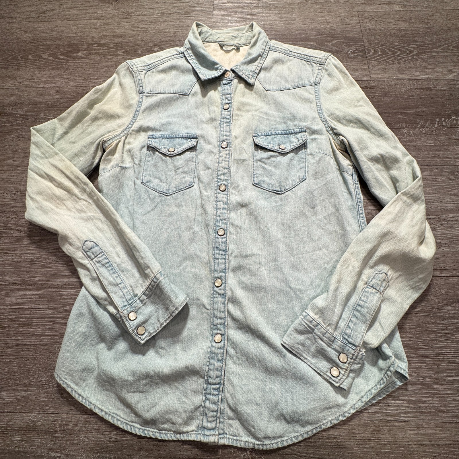 Gap 1969 Shirt Womens Small Blue Chambray Denim Y2K Western Pearl Snap Cotton