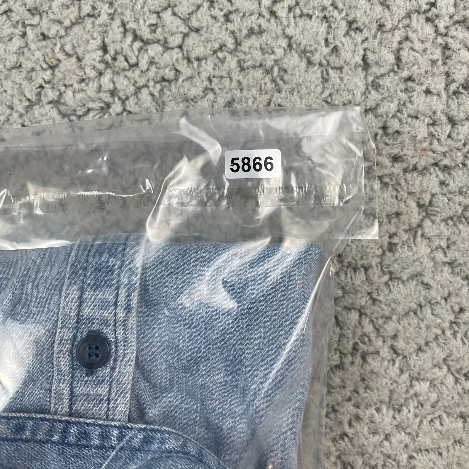 American Eagle Women’s Shirt Blue Two Tone Soft Denim Western Button Up XS