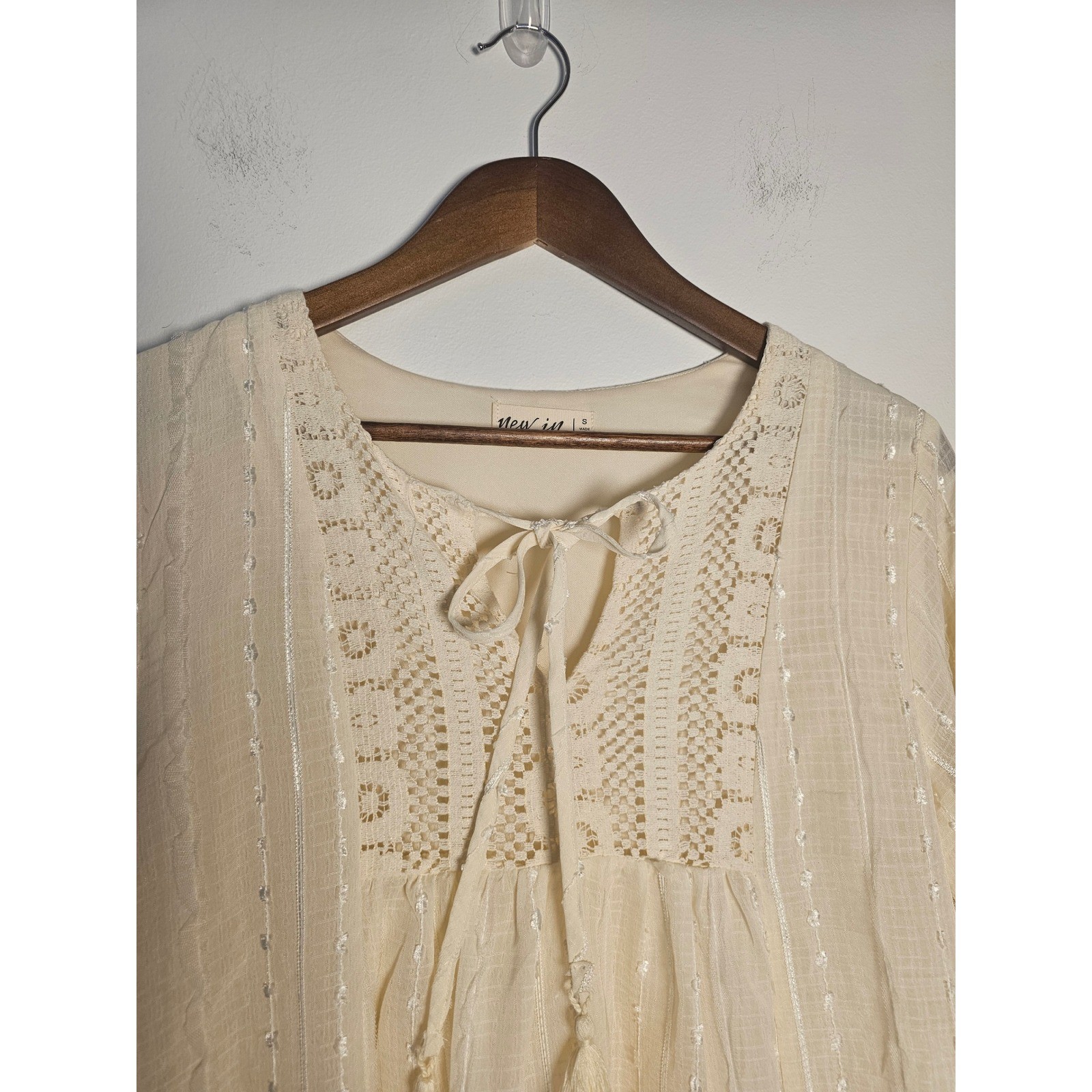Boho Chic New In Crochet Lace Tunic Top Womens Small Cream Metallic Bell Sleeve