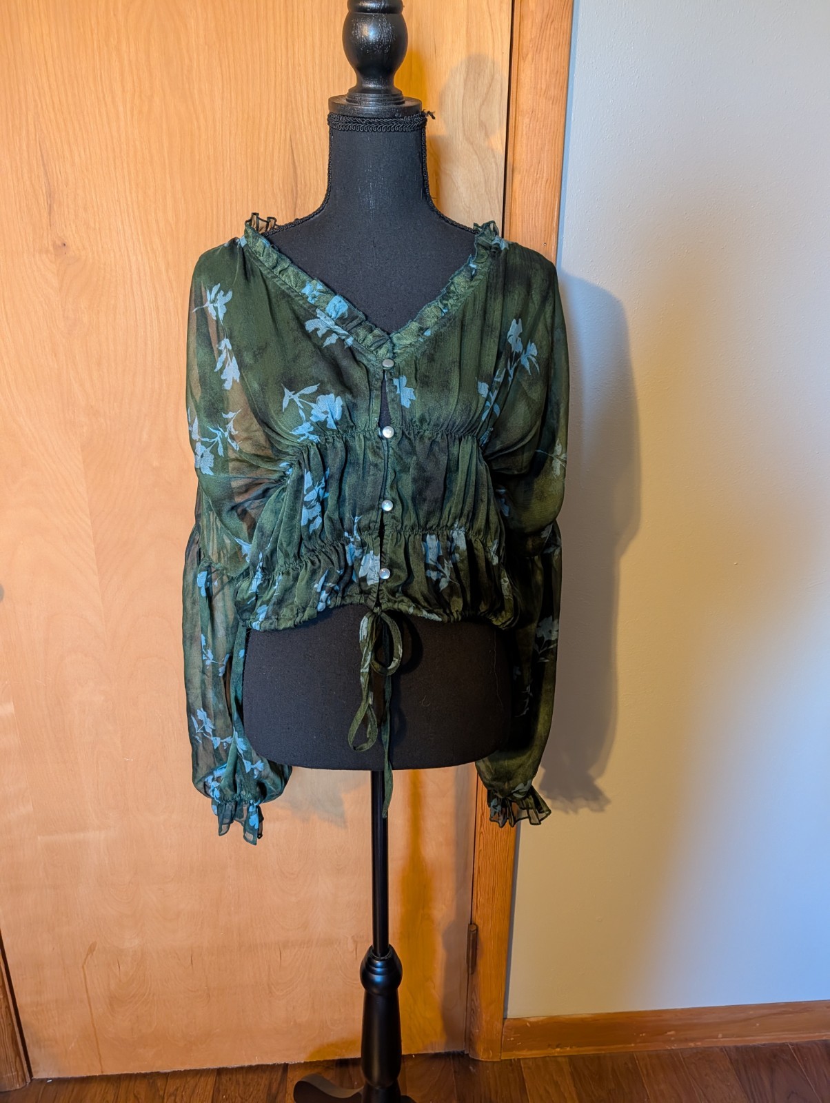 West of Melrose Womens Long Sleeve Green/Blue Printed Blouse Size XS Boho Fairy