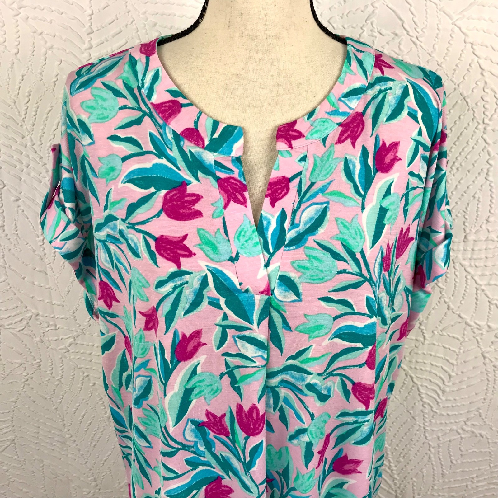 Dear Scarlett Floral Top Blouse Size 2X Pink Aqua Short Sleeve Knit Bloomcore