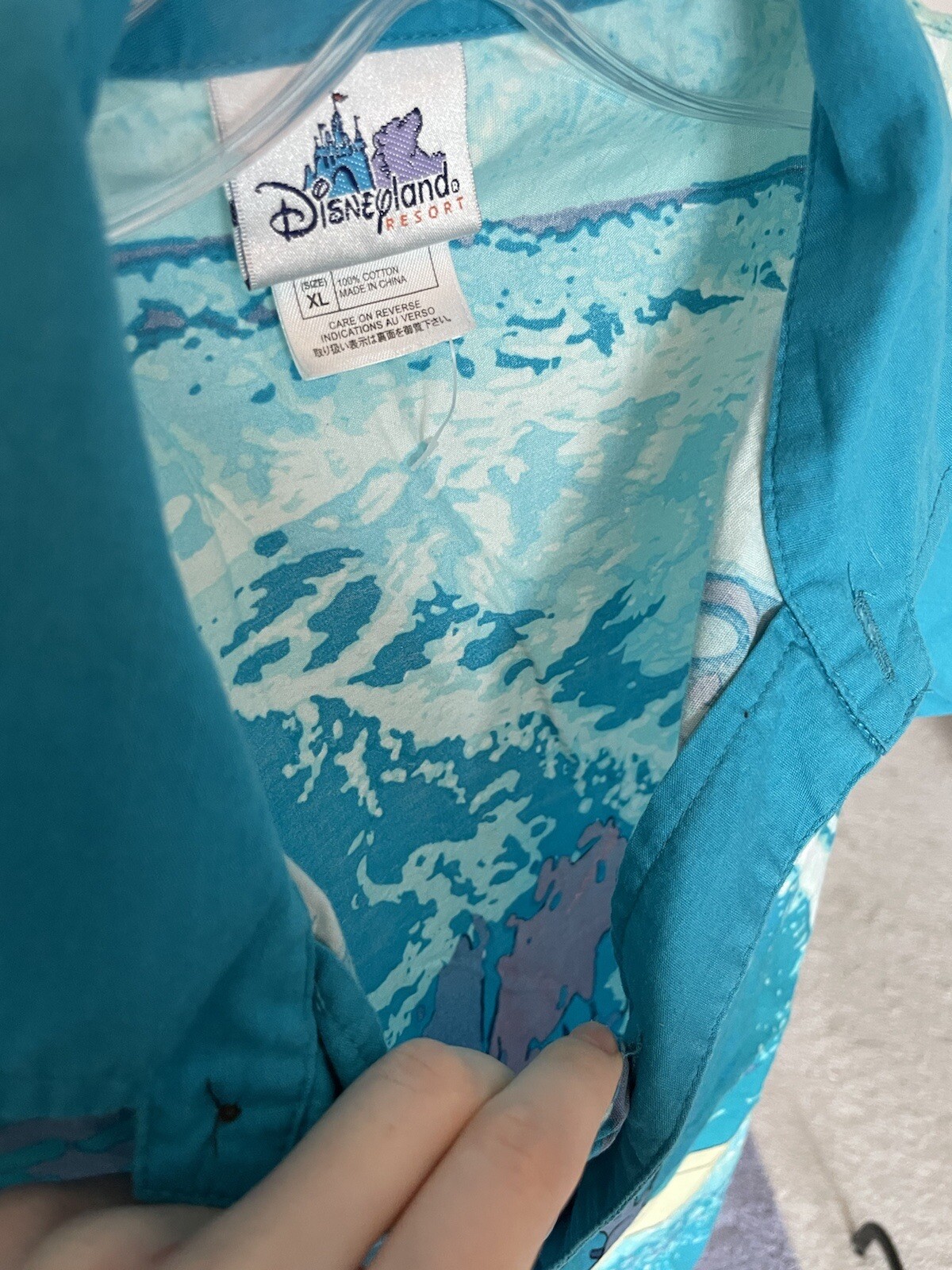 DISNEYLAND DISNEY RESORT STITCH Surf Beach Button T Shirt Kids XL NEW RETIRED LE