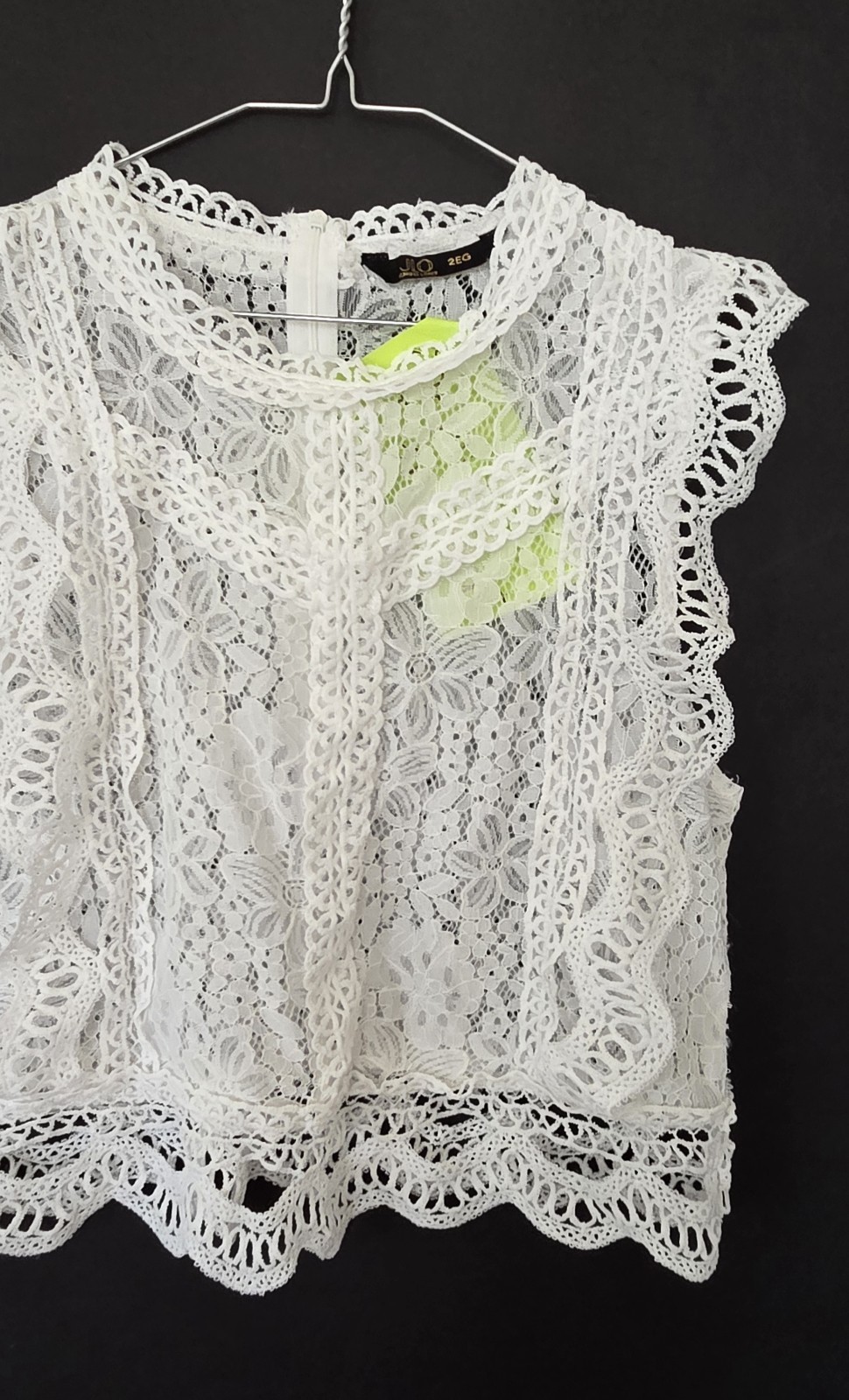 JLO by Jennifer Lopez Floral Lace Crop Top • Size 2 • Cottagecore • Coastal ✨️