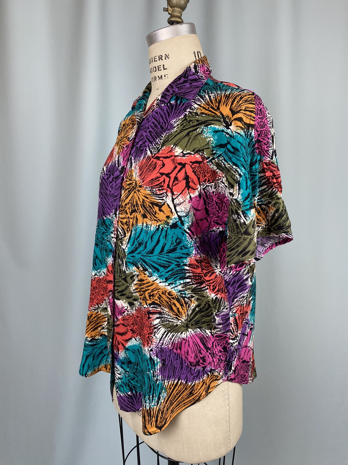 Vintage California Krush RAYON short sleeve tropical shirt SIZE MEDIUM 80S 90S