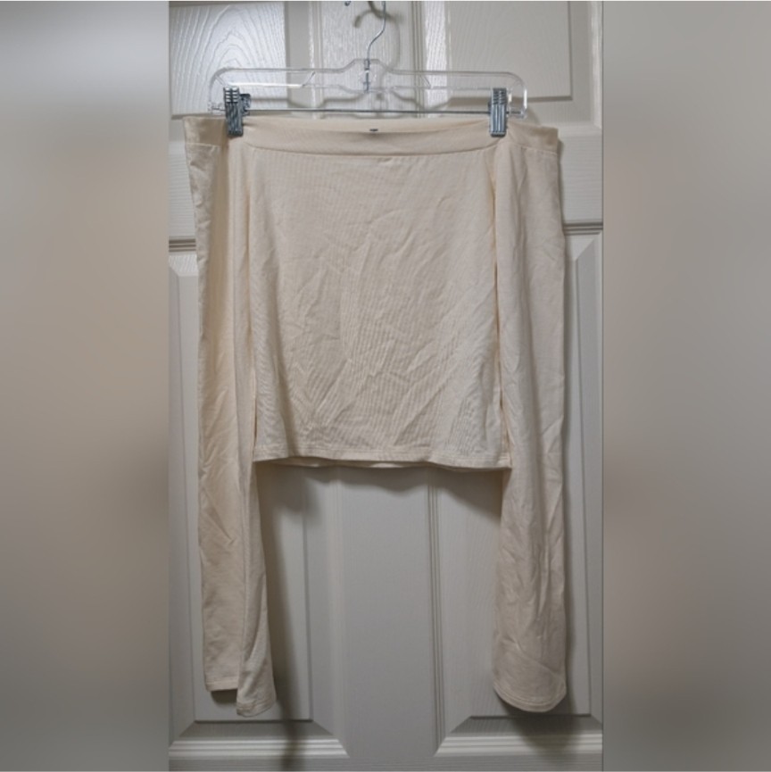 Reformation radley knit top size XS Cream White Off Shoulder Fior Di Latte