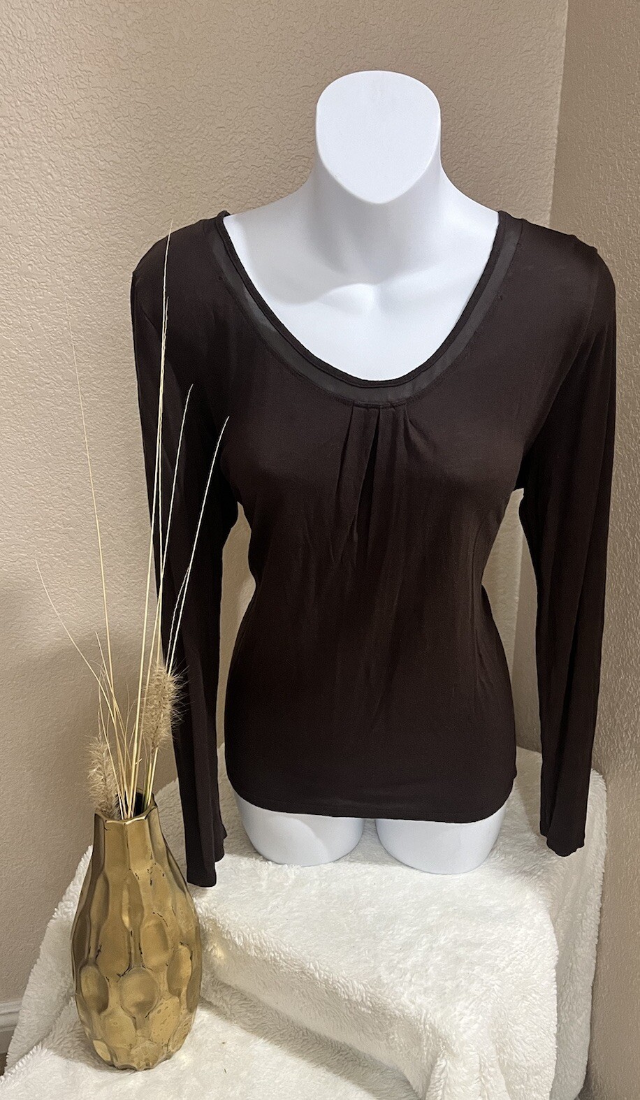 Woman’s Covington Blouse Size XL (Please See Pictures & Read)