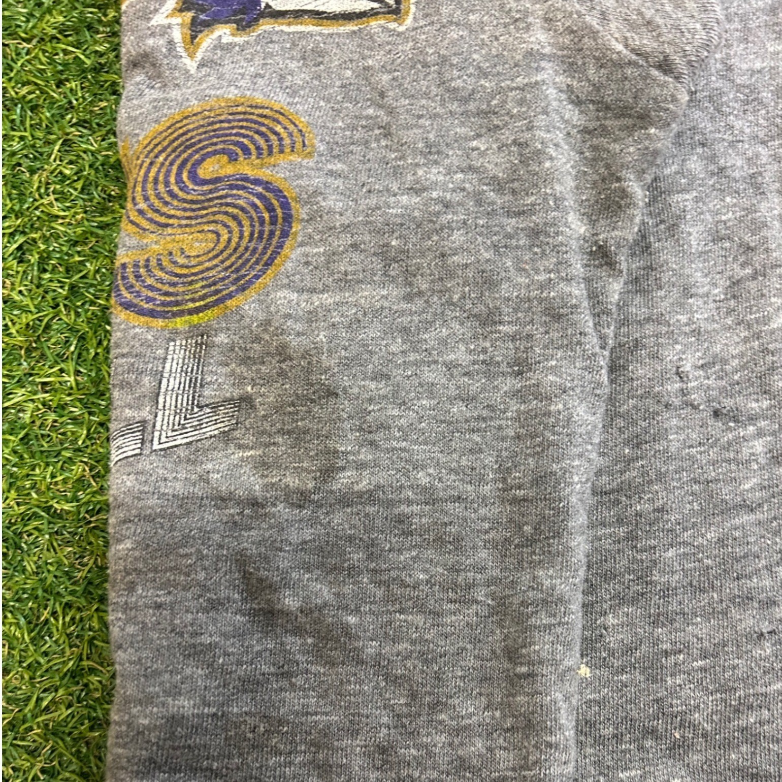 NFL Team Apparel Baltimore Ravens Womens V-Neck T-Shirt Gray Large R2L3BD2