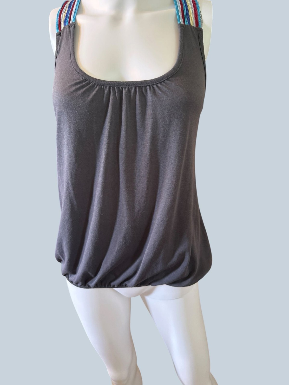 Y2K Body Central Grey Sleeveless Ruched Bubble Hem Tank Top with Multi-Color sta