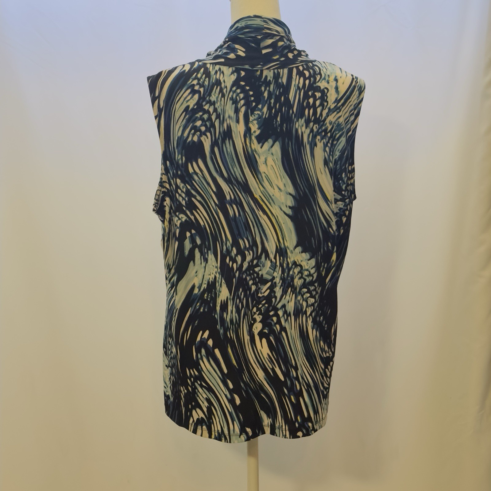 Peck & Peck SZ XL Sleeveless Multi Blues Pull-on Blouse Top Front Roll Neck