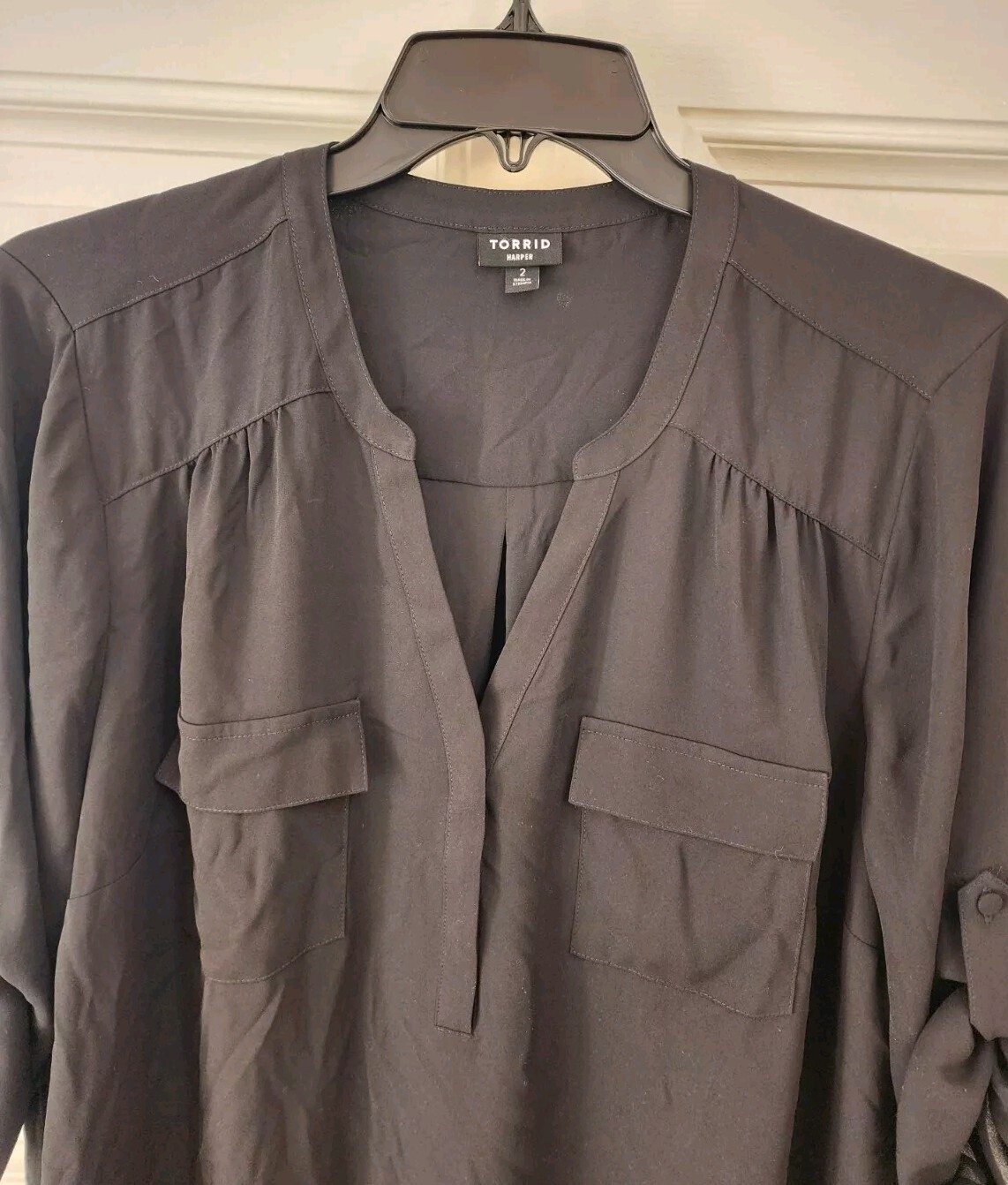 TORRID HARPER Black Split Round Neck 3/4 Roll Tab Sleeve Top Sz 2 2X 18-20