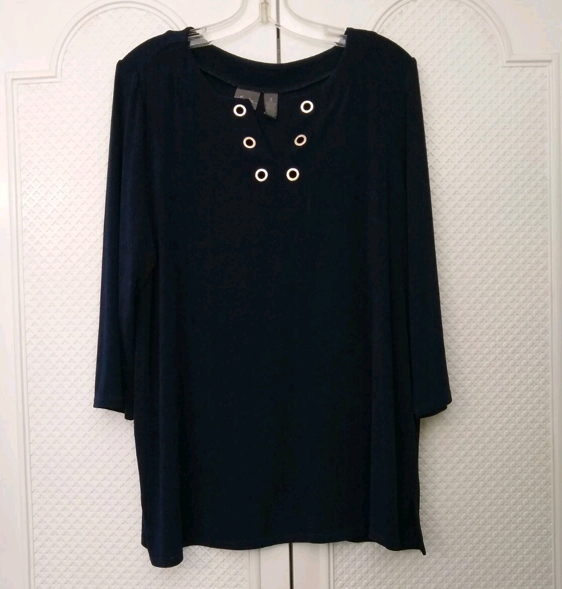 Travelers by Chico’s Navy Tunic Top size 3 (XL) Slinky Knit Grommets 3/4 Sleeve