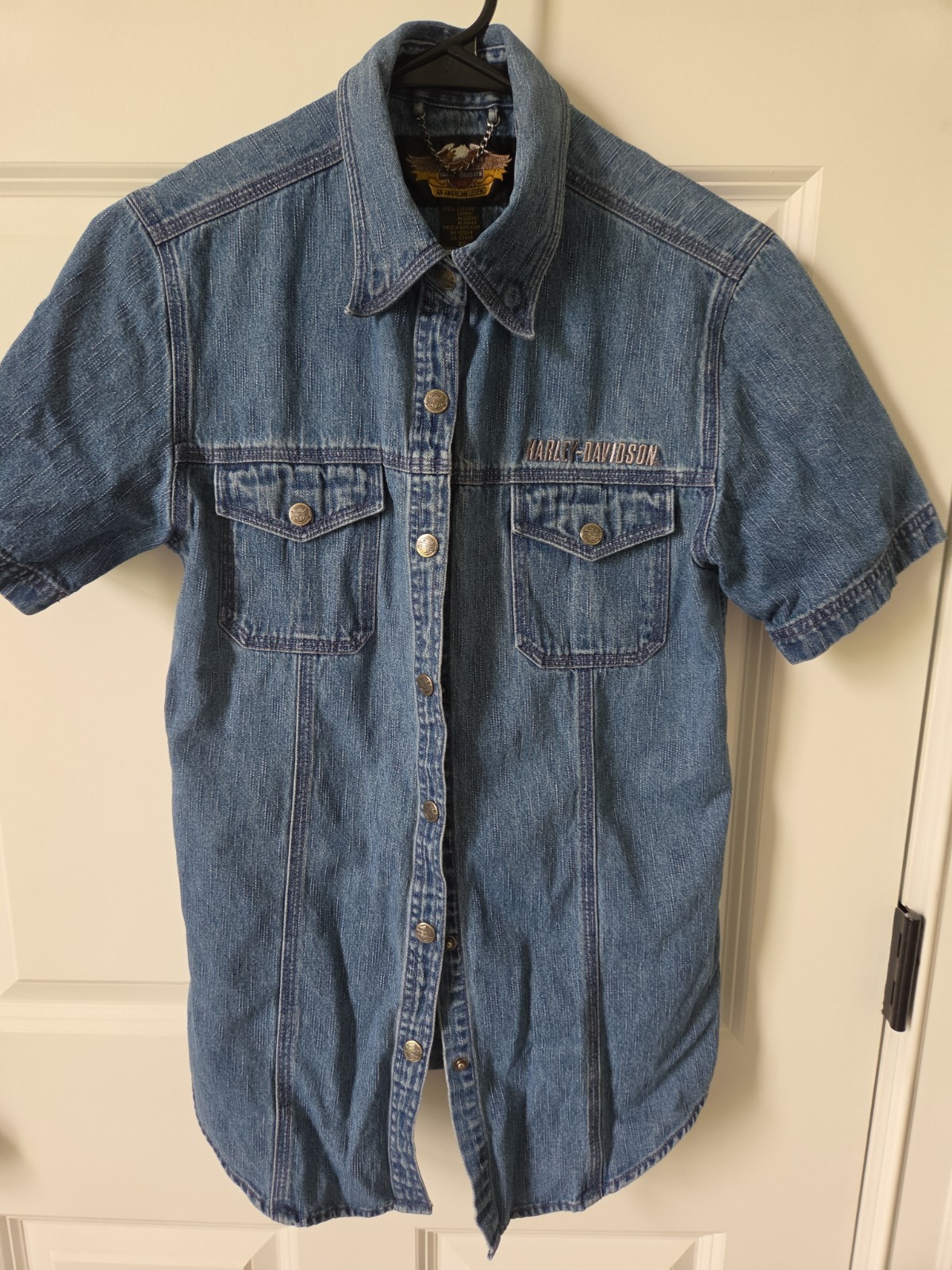 Harley-Davidson Womens XS Denim Shirt Short Sleeve Embroidered Logo Biker Blue