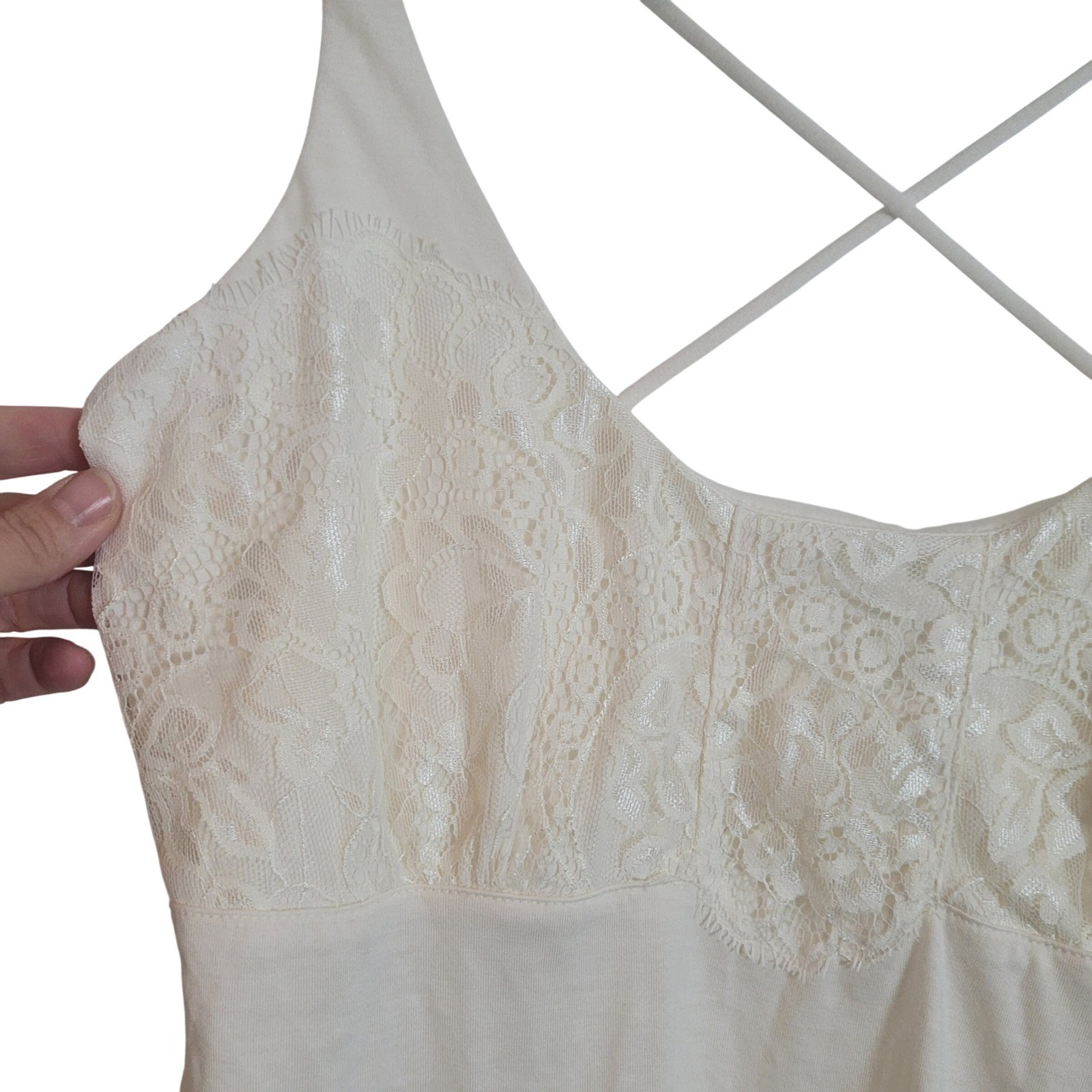 Moda International Cream Lace Cami Strappy Criss Cross Back Shelf Bra Top L Y2K