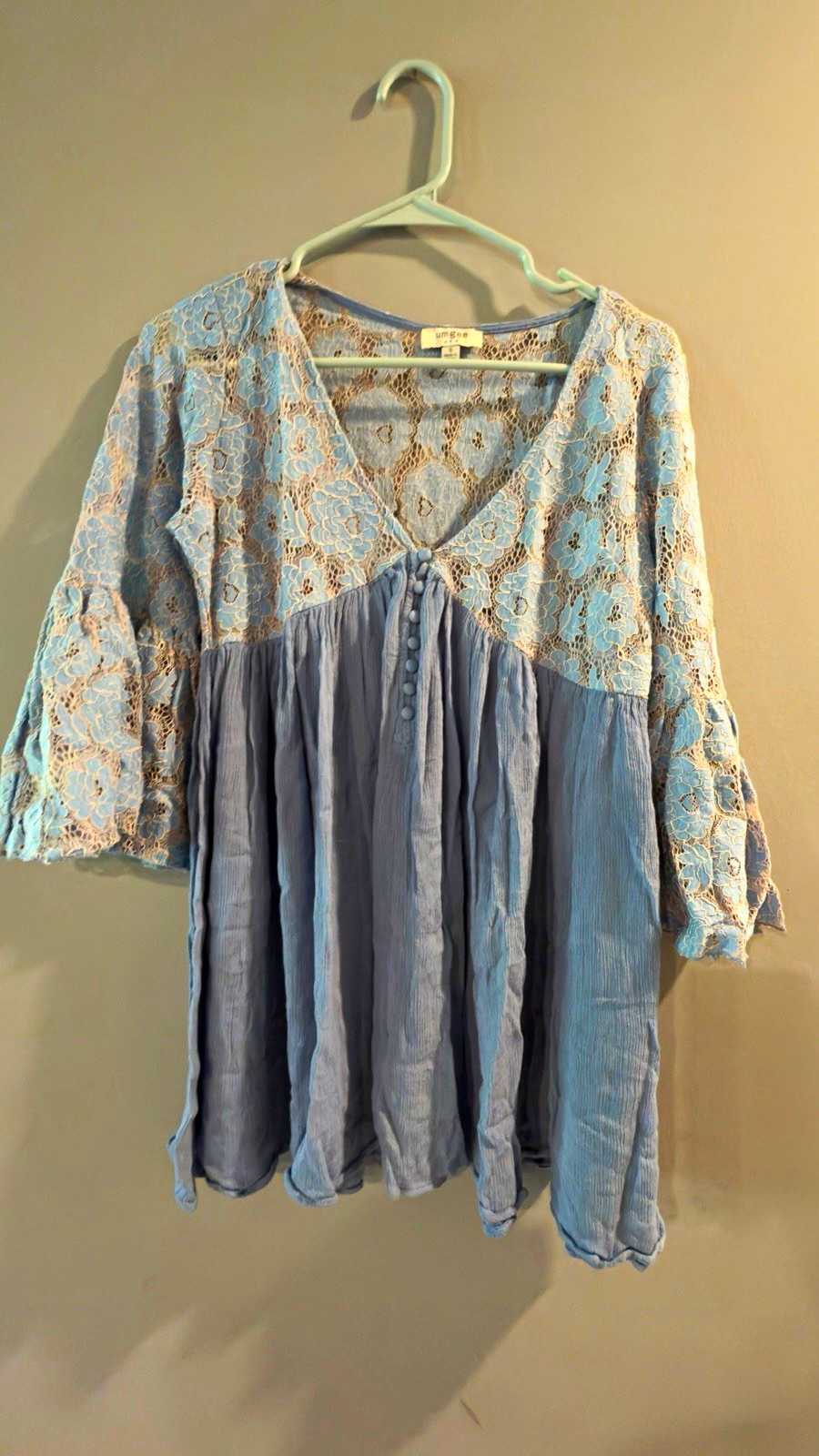 Umgee Blue Floral Sheer Lace V-Neck 3/4 Sleeve Button Front Blouse S