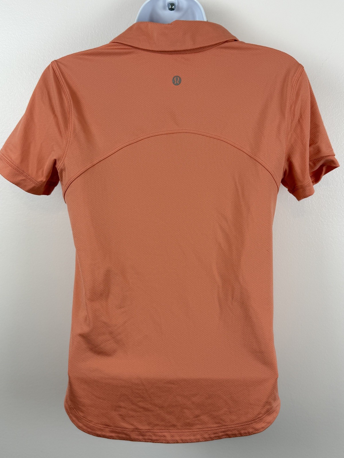 Lululemon Quick Drying Short Sleeve Polo Slim Size 4 Sunny Coral SUNC 03192