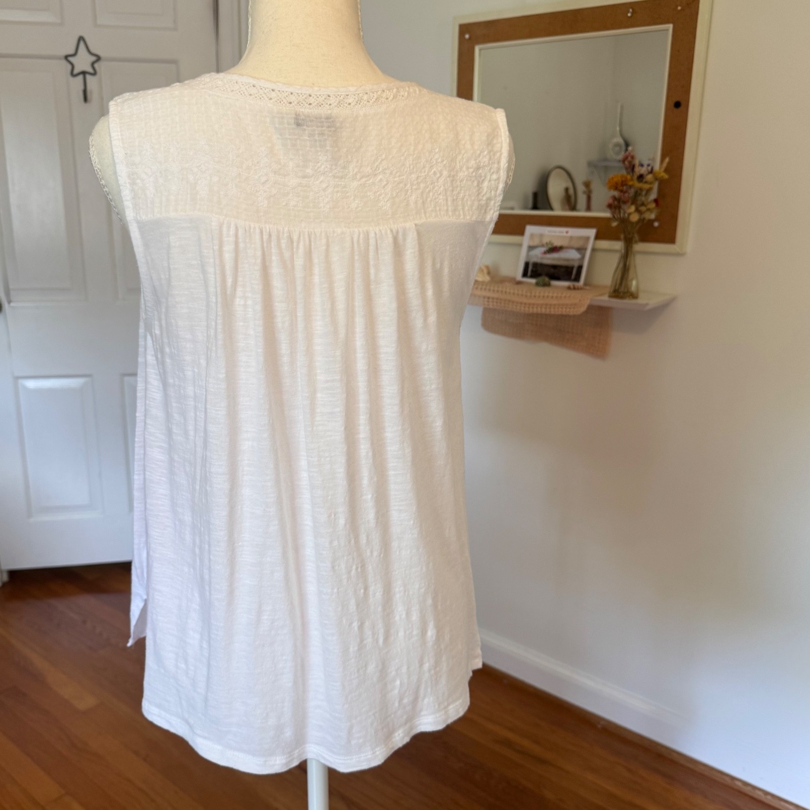 Lucky Brand White Feminine Boho Embroidered Lace Tank Top w/Tie Tassels Sz Med
