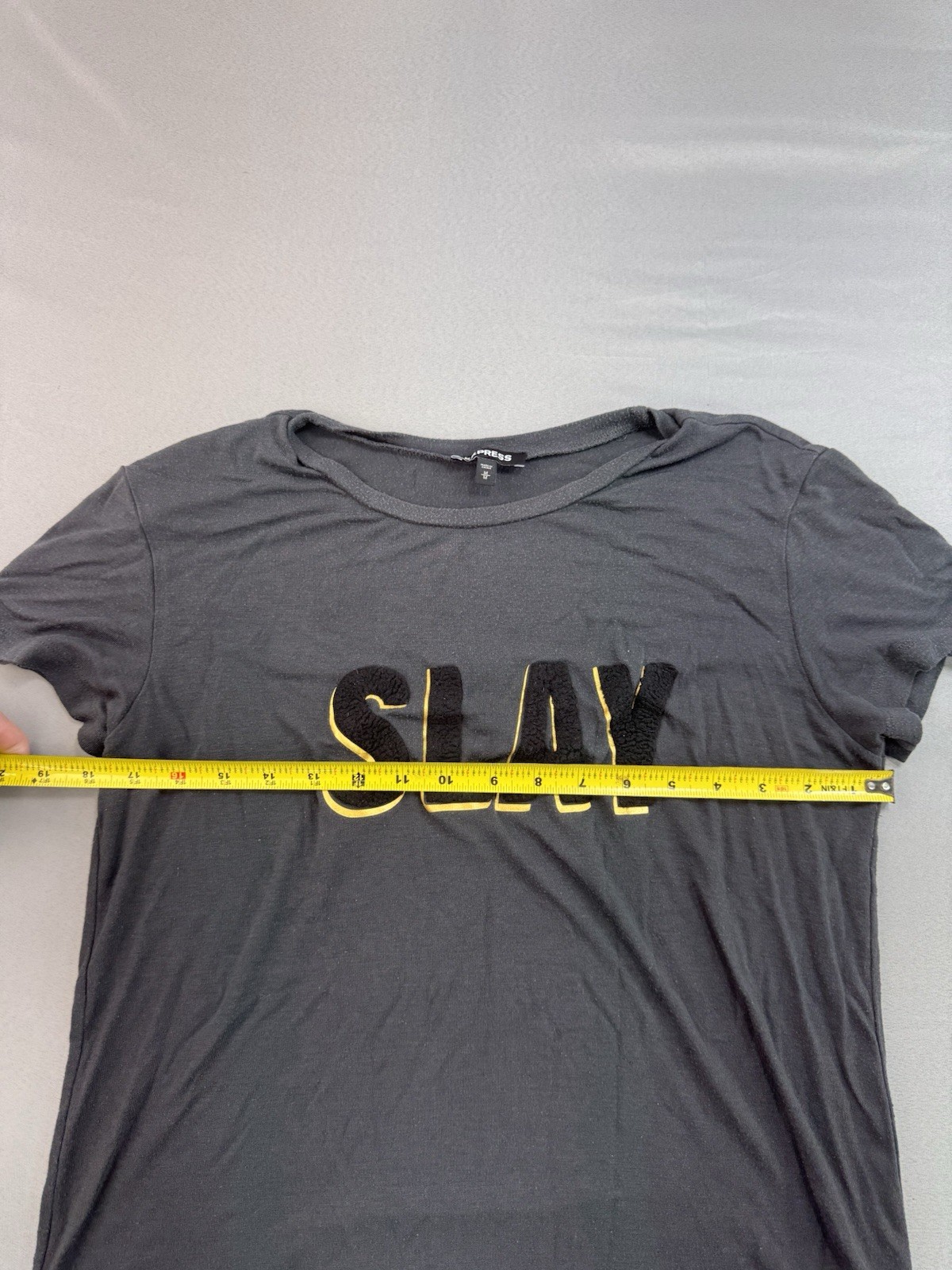 Express Women’s Size Medium Gray Stretch Slay Tee Shirt M Raised Lettering