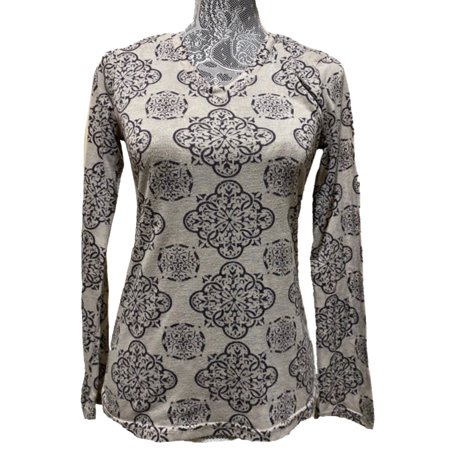 Marika Balance Collection Womens M Gray Medallion Print Long Sleeve Stretch Yoga