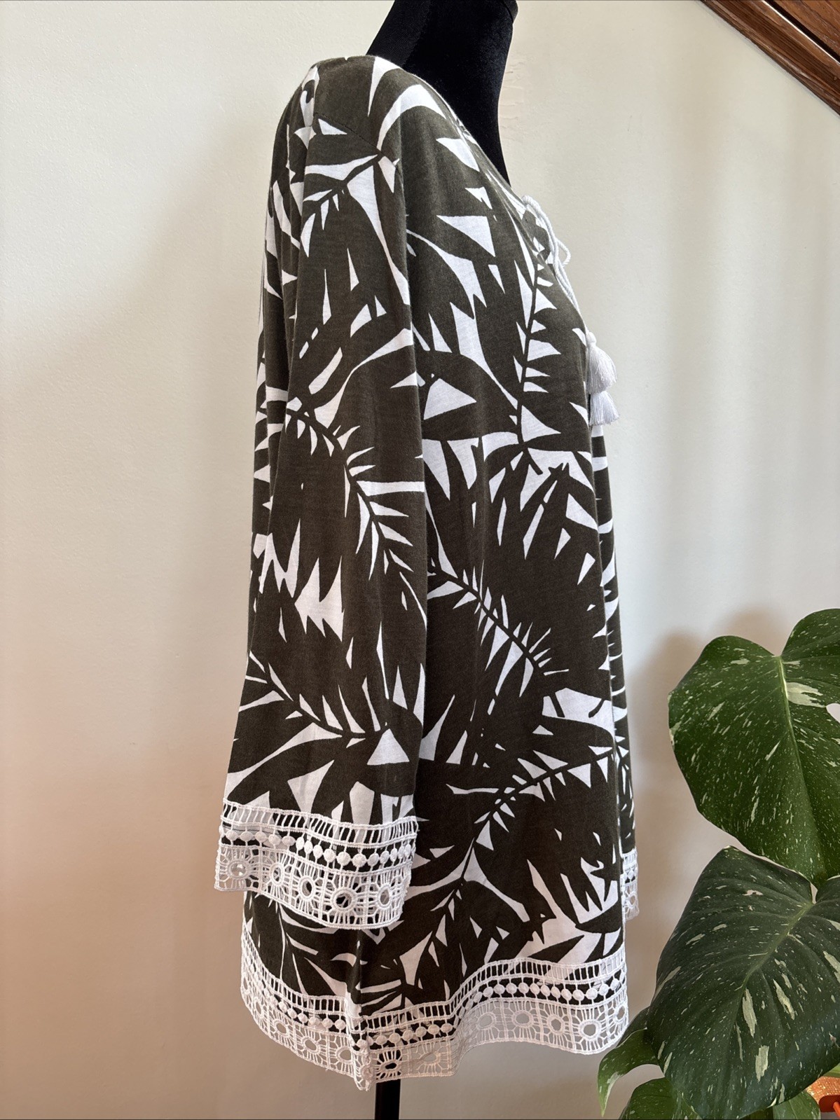 NEW Talbots Olive White Leaf Print Top Tie Neck Tunic Lace Trim 3/4 Sleeve 2xp