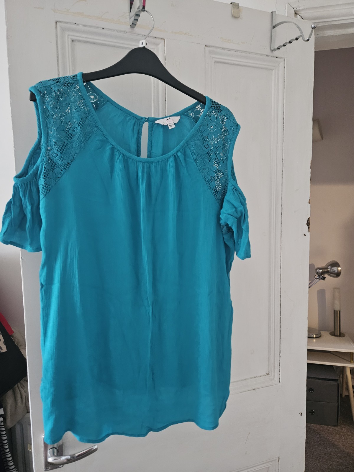 🐞Julipa Cold Shoulder Top. Blue.size 16🐞