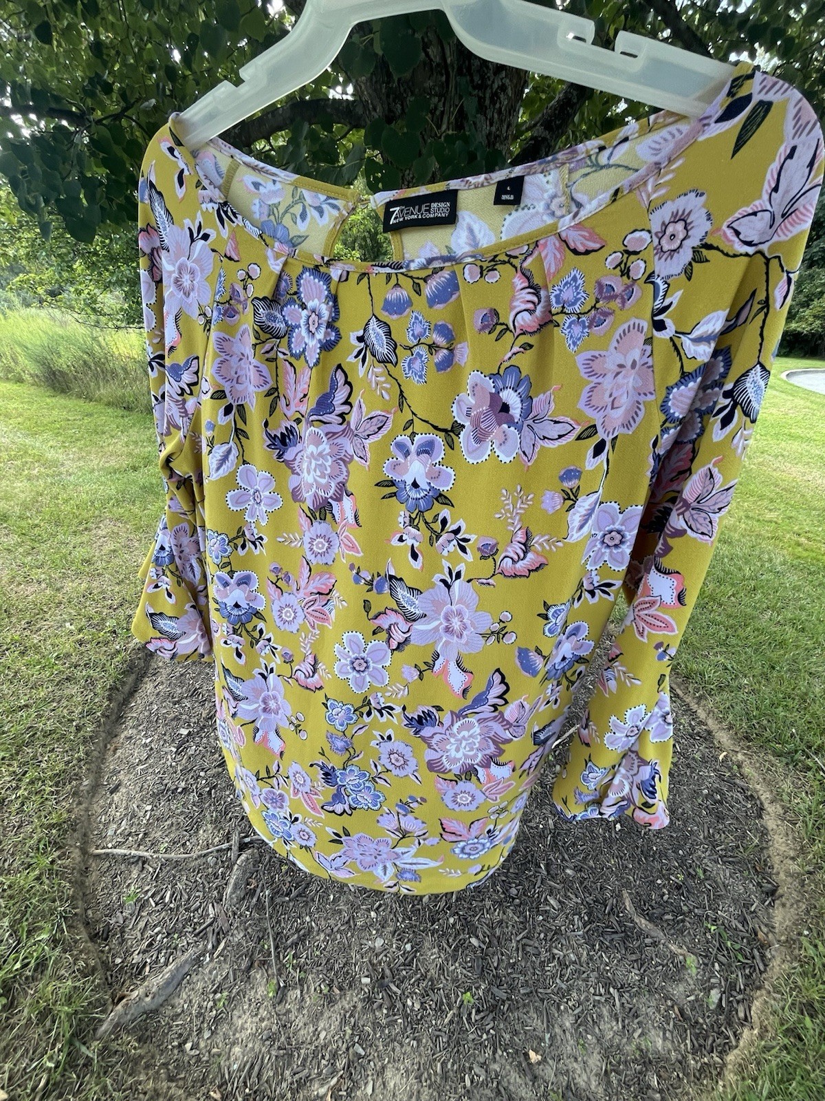 7th AVENUE NEW YORK & CO.Women’s Blouse 3/4 Bell Sleeve Round Neck Floral.Size L