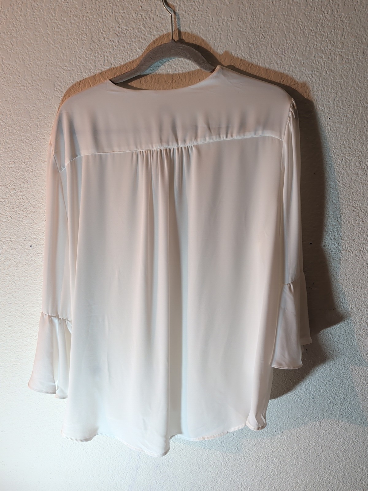 Soho New York & Co. Blouse White Su XXL V Neck Draped Waist Poet Sleeves Classy