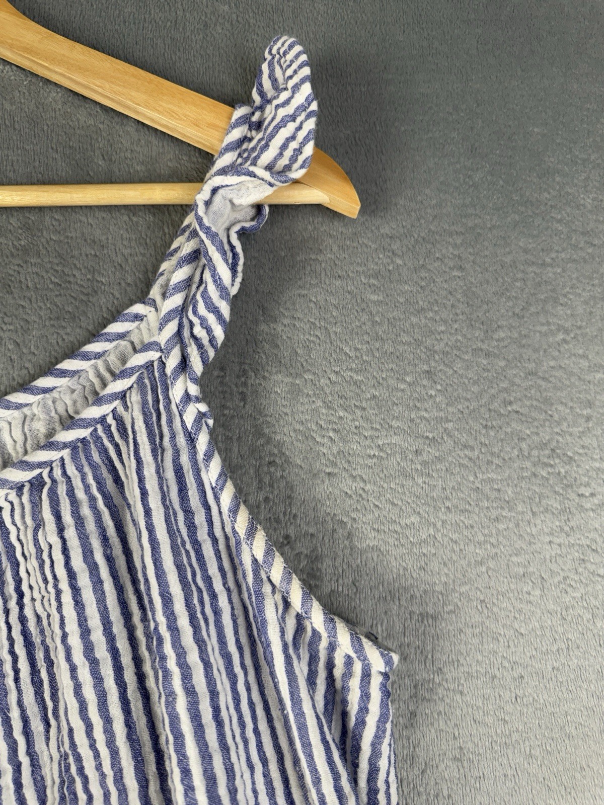 Beach Lunch Lounge White Blue Striped Blouse Sleeveless Large Coastal Nautical