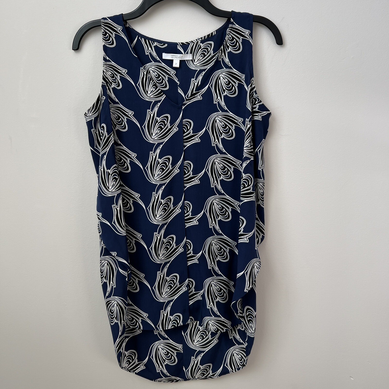 Derek Lam 10 Crosby 100% Silk Floral V-Neck Sleeveless Top Side Slits Blue 2