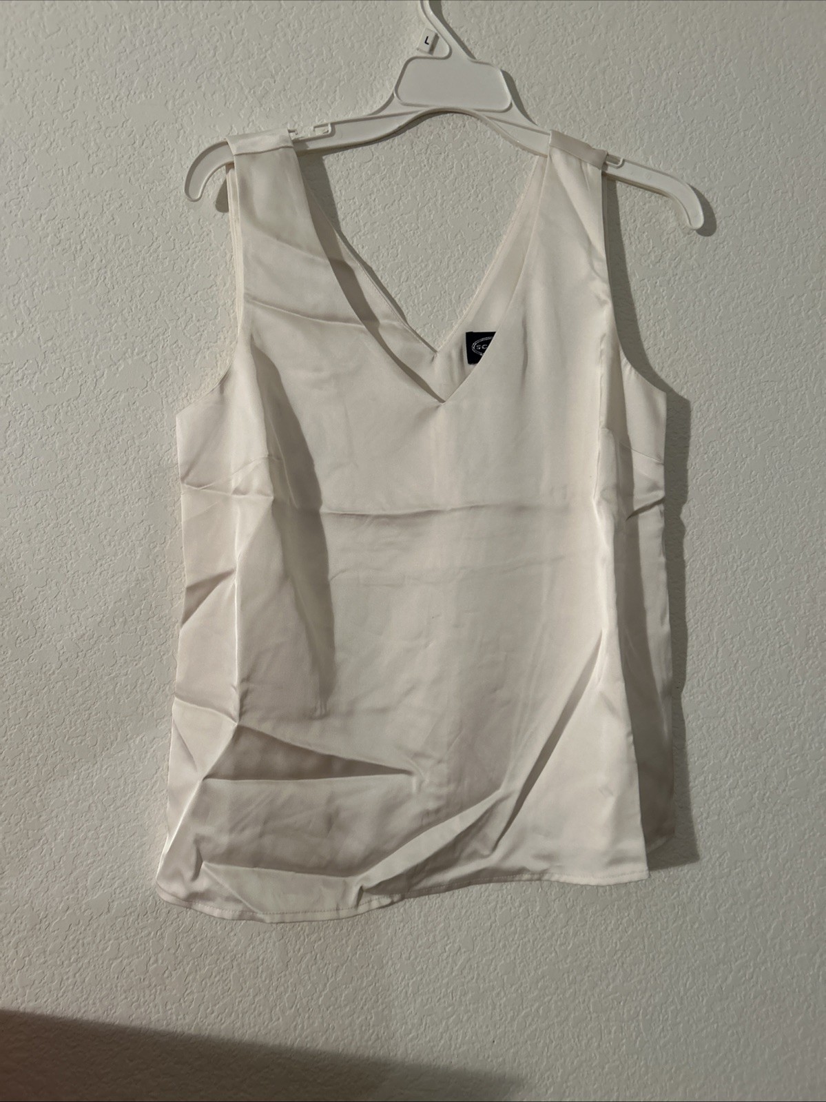 Women’s Whisper White tank Top NWT XS Scoop