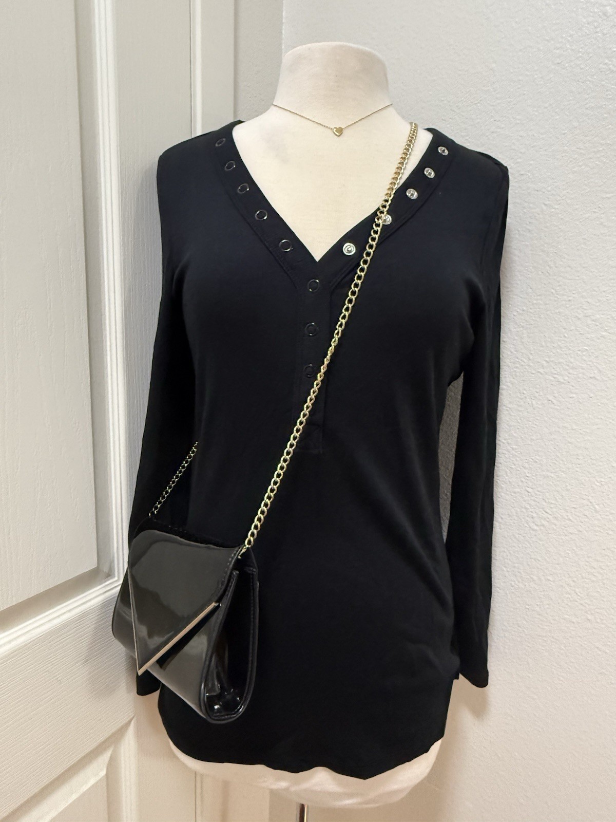Torrid Women’s Black Ribbed V-Neck Henley Button Front Long Sleeve Top 0 Plus