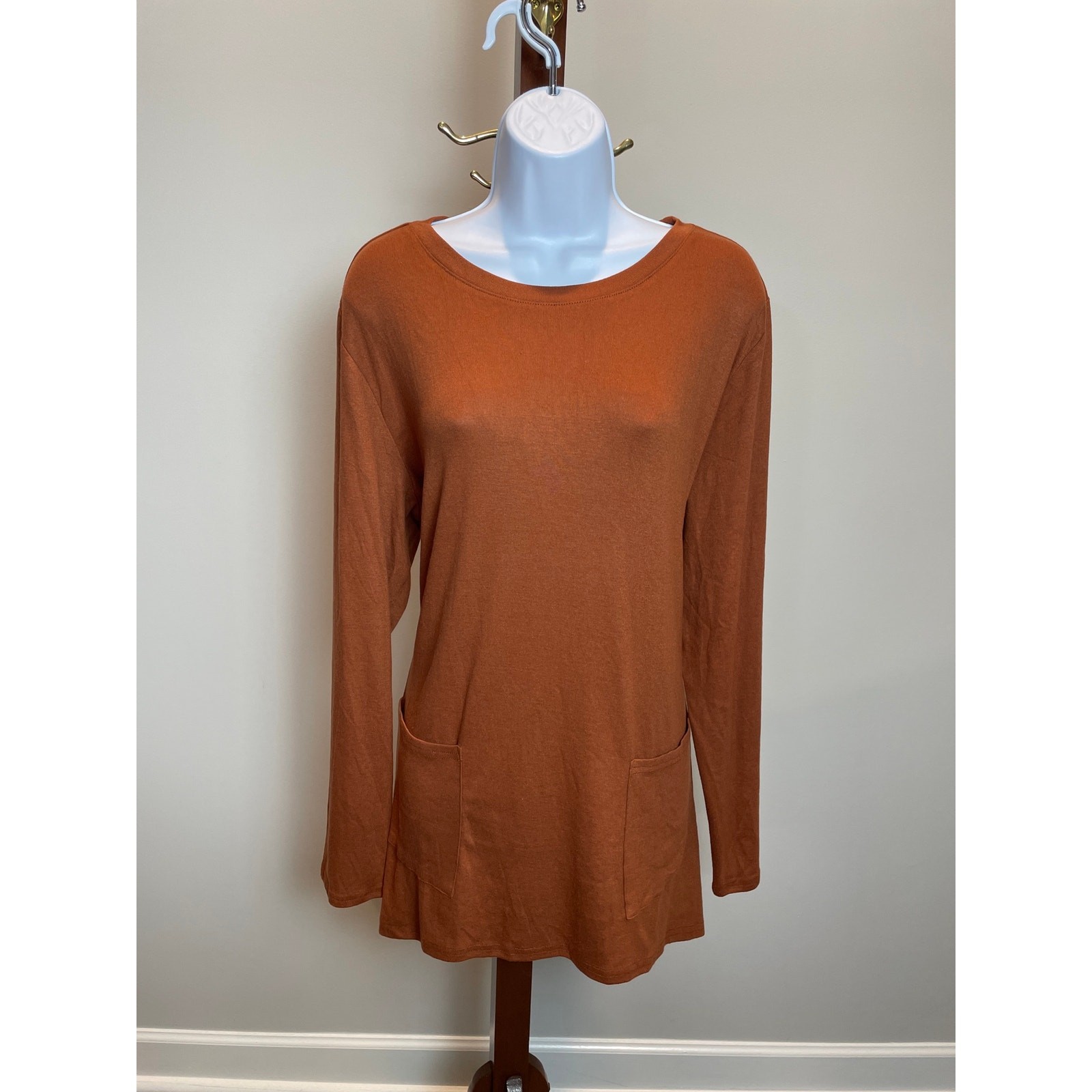 XIEERDUO Terracotta Tunic Top Long Sleeve Arched Hem Size XL New With Tag